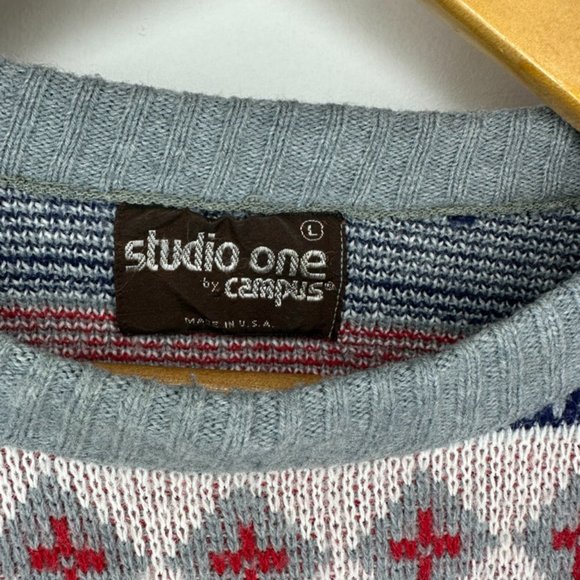 Campus Vintage Sweater - Picture 10 of 10